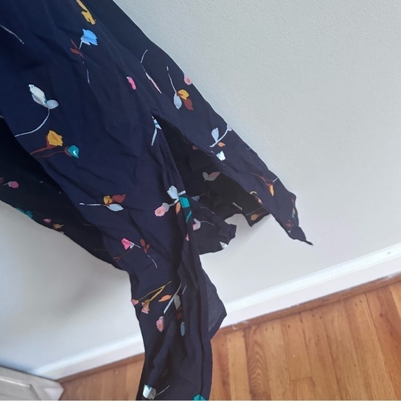 GAP Navy Maxi Dress with Colorful Floral Design - Picture 5 of 8
